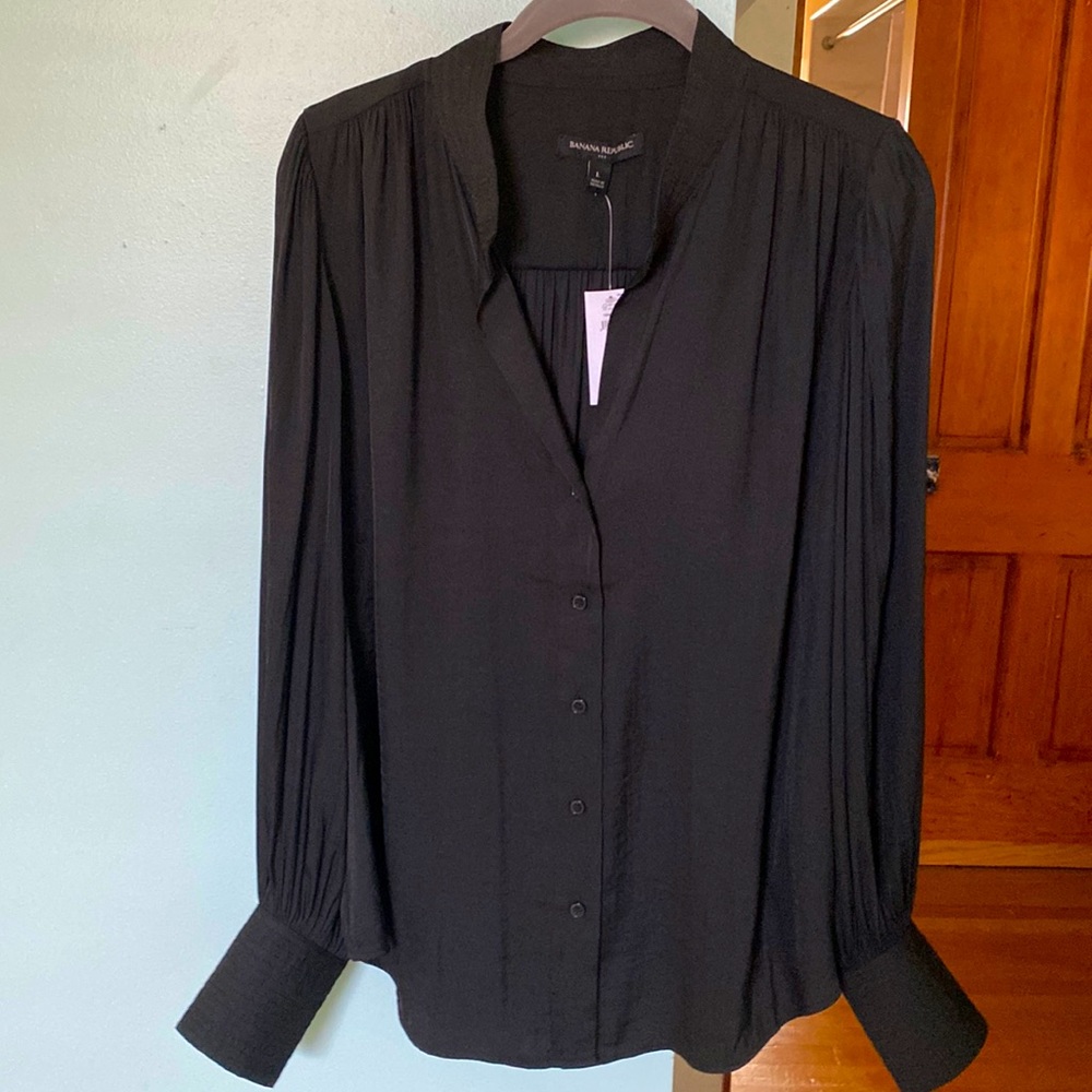 Banana Republic Women’s Black Blouse -large NWT
